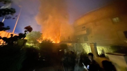 مردم خشمگین سفارت سوئد را در بغداد آتش زدند