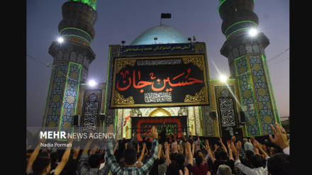 (FOTO DEL GIORNO) Iran, vigilia Muharram