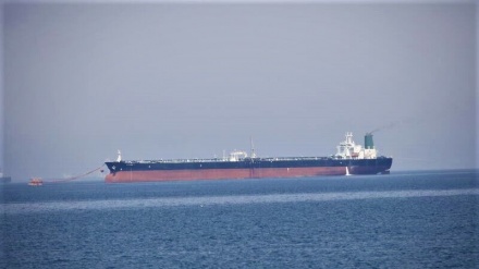 オマーン湾でバハマ船籍タンカーが現場から退去、イラン船と衝突後に
