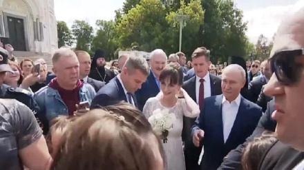 د روسیې ناوي له ولسمشر سره عکس وویست