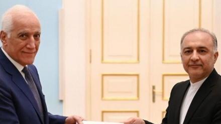     İranın yeni səfiri etimadnaməsini Ermənistan prezidentinə təqdim edib