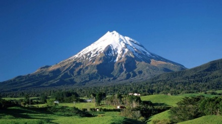 ７月４日はダマーヴァンド山の日