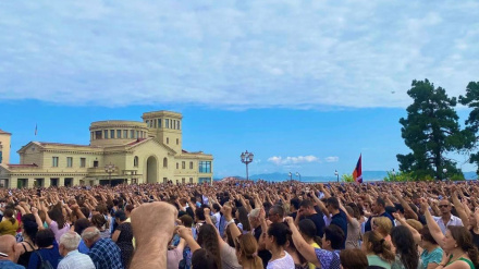 «Ինչի՞ն եք սպասում, որ այս հրապարակում ամեն օր մարդկանց դիակնե՞ր ունենանք». ԱՀ պետնախարարը՝ Հայաստանին ու Ռուսաստանին