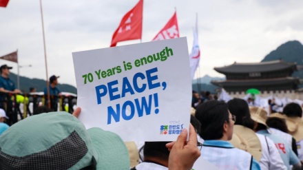 韓国の反戦活動家らが、政府の政策に抗議するデモ行進実施