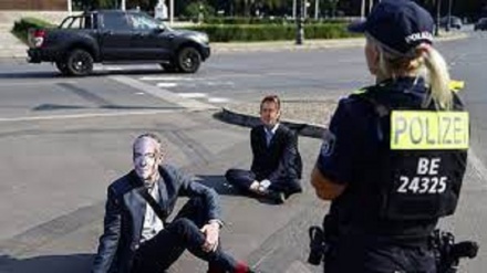 Sit-in e proteste di ecoattivisti in decine di città tedesche