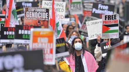 فریاد مرگ بر اسرائیل مقابل سفارت رژیم صهیونیستی در لندن