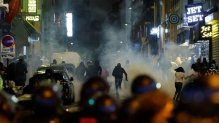 फ्रांसीसी सरकार के क्रियाकलापों और पुलिस की बर्बरता से किन-2 चीज़ों की वास्तविकता सामने आ गयी है?