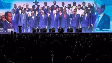 Putin verspricht afrikanischen Führern kostenloses Getreide und kritisiert „heuchlerische“ westliche Sanktionen
