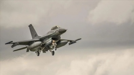 Menendez Türkiye'ye F-16 savaş uçağı gönderilmesine karşı çıktı