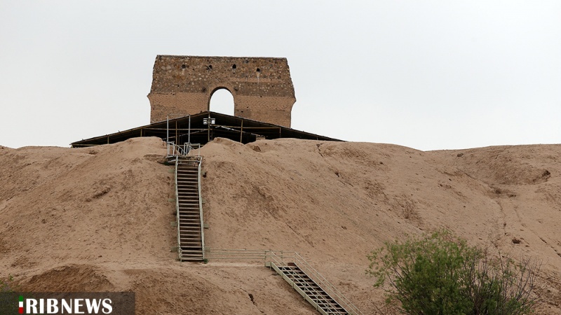 (FOTO) Tempio del fuoco del re Bahram a Rey