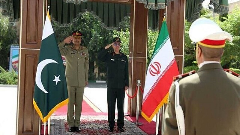 دیدارهای فرمانده ارتش پاکستان با مقامات ایران
