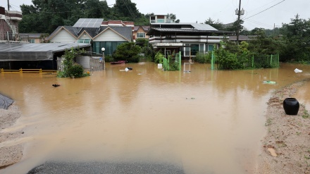 South Korea landslides, floods kill 7, thousands evacuated 