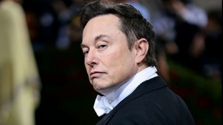 (AUDIO) Elon Musk critica gli USA per invio bombe a grappolo a Kiev 