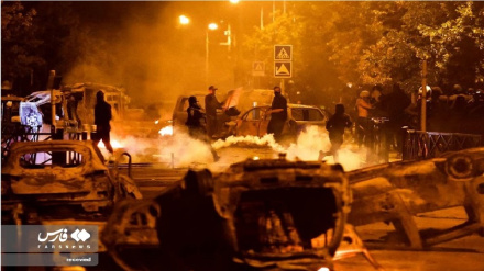 (FOTO) Francia, 17enne ucciso da polizia: esplode la rabbia - 2