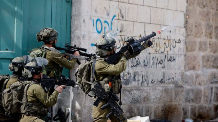 Israelische Militärs nehmen bei Razzien im gesamten Westjordanland mehr als ein Dutzend Palästinenser fest