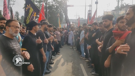 راهپیمایی عزاداری امام‌ حسین (ع) در سرینگر پس از ۳۳ سال ممنوعیت