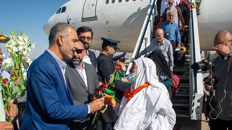 Jemaah haji Fars tiba di Shiraz, Iran, Selasa (11/7/2023).