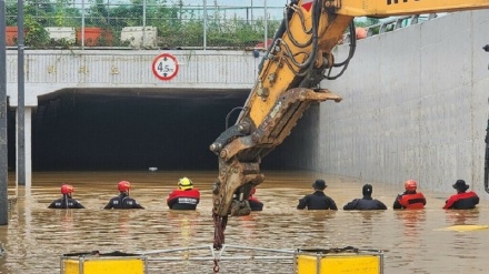 韓国の大雨被害の死者33人に、　地下道に車10台以上閉じ込め
