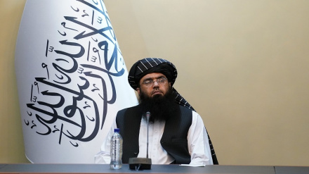 د طالبانو رئیس الوزراء د تېر حکومت له یو شمېر جنرالانو او د پوځ له قوماندانانو سره لیدنه کړې، نور جزئیات زموږ د همکار په راپور کې واورئ