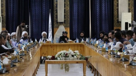 وزیر داخله طالبان: صدور گذرنامه برای تجار افغانستان تسهیل می‌شود