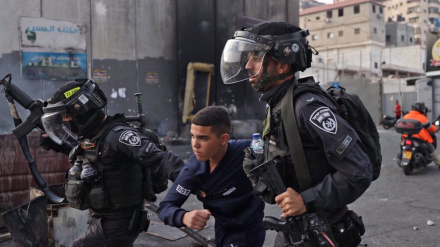 Israeli forces arrest 6 Palestinians in several raids across West Bank