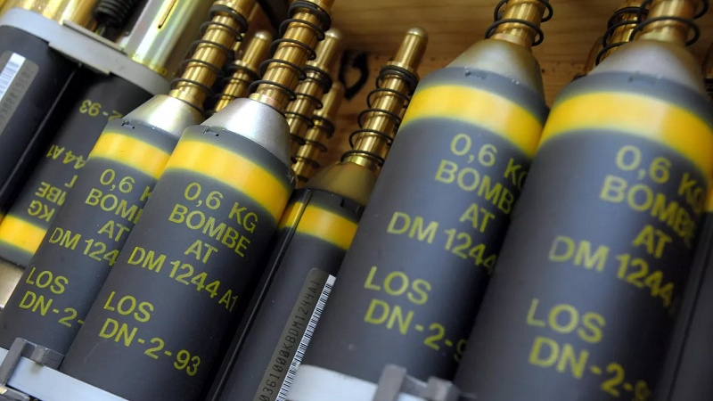 بایدن ارسال بمب‌های خوشه‌ای به اوکراین را تأیید کرد