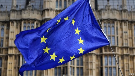 Ue, possibilità di ricollegare la Banca agricola russa allo SWIFT