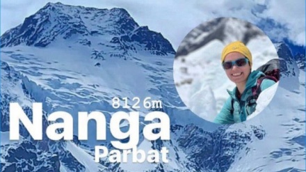 イラン人女性登山家が、世界第9峰の登頂に成功