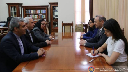 ՀՀ ԱԽ քարտուղարն Իրանի դեսպանի հետ հանդիպմանը հույս է հայտնել, որ երկկողմ հարաբերությունները կշարունակեն ինտենսիվ զարգանալ