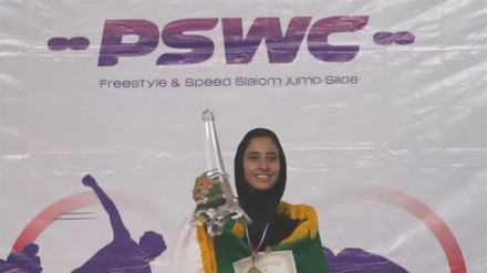 Iranische Jungen und Mädchen holten Medaille bei French Open World Skating Cup