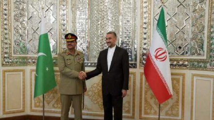 د پاکستان د پوځ مشر د ایران له خارجه وزیر سره کتنه وکړه