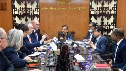 সরকারের বিভিন্ন মন্ত্রী ও রাজনীতিবিদদের সঙ্গে ইইউ প্রতিনিধি দলের বৈঠক