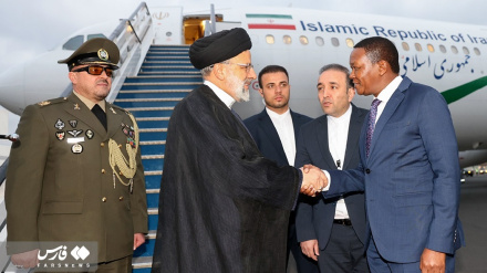 (FOTO) Iran, Raisi torna a casa dal tour diplomatico - 2