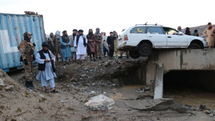 په ميدان وردګو ولايت کې د سختو اورښتونو او سېلابونو له امله ۲۲ کسان مړه او ۴۰ نور تری تم شوي