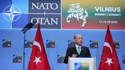 Erdogan, il via libera alla Svezia nella Nato non prima di ottobre 