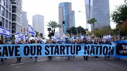 Қаржылық компаниялардың 50 пайыздан астамы басып алынған жерлерден қашып кетті