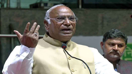 मणिपुर जल रहा है, बलात्कार हो रहे हैं, मकान जलाए जा रहे हैं, चर्चा जरूरी