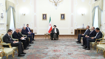 Раиси: Отношения между Ираном и Алжиром могут быть расширены в торгово-экономической сфере