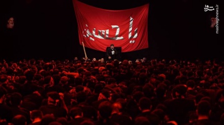 (FOTO) Tehran, fedeli sciiti commemorano Tasua 