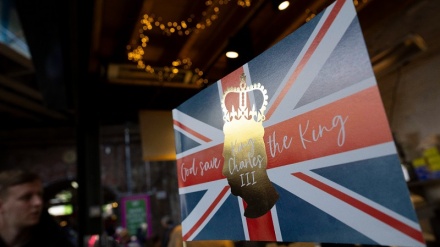 “Basta con la monarchia