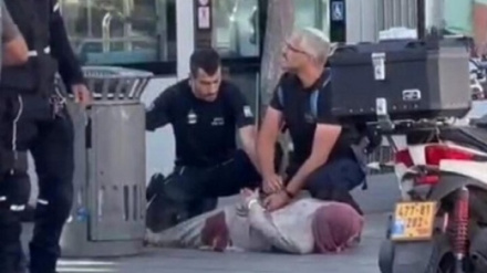 Filistinli bir kız Siyonist kurşunla yaralandı
