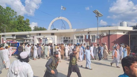 40 killed, 120 injured in blast in northwestern Pakistan