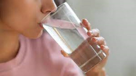 Ecco perché un bicchiere di acqua fredda può alleviare lo stress