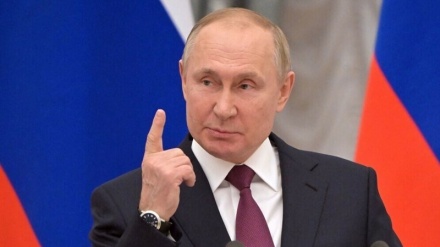 Putin: Equipaggiamento occidentale inferiore persino a armi sovietiche