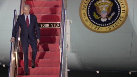 Байден прилетел в Лондон / Украина - главная тема переговоров с лондонскими властями