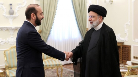 イラン大統領、「外部からの干渉はコーカサス問題を複雑化」