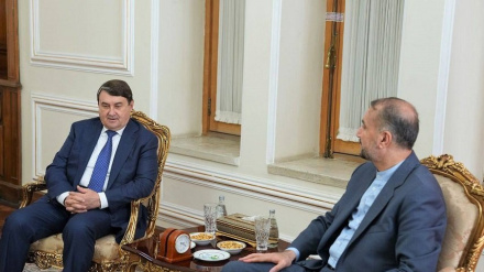 אמיר עבדולהיאן קיבל את פני עוזר הנשיא הרוסי