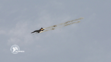 (FOTO) Iran, esercitazioni aeree Difensori dei cieli di Velayat - 2