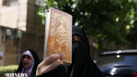  İsveçi səfərotxonə vədə Kərimə-Ğıroni təhğır bıey məhkum kardə etırozinə aksiyə