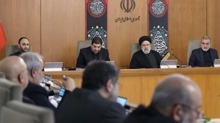 Raisi: Gurany ýakmaga rugsat bermek häzirki zaman nadanlygyň nyşanydyr